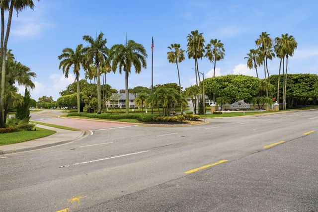 13811 Oneida Drive F2, Delray Beach, FL 33446