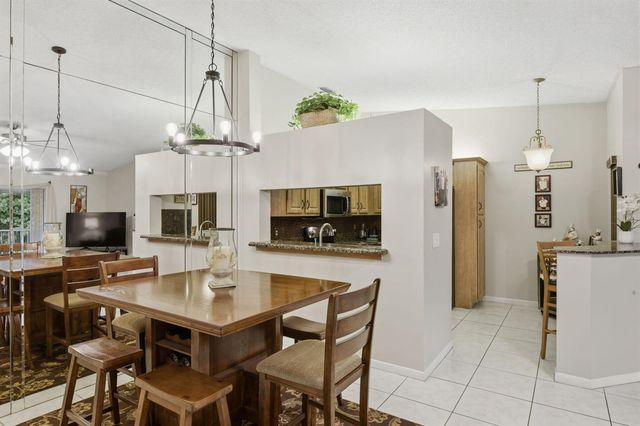 13811 Oneida Drive F2, Delray Beach, FL 33446