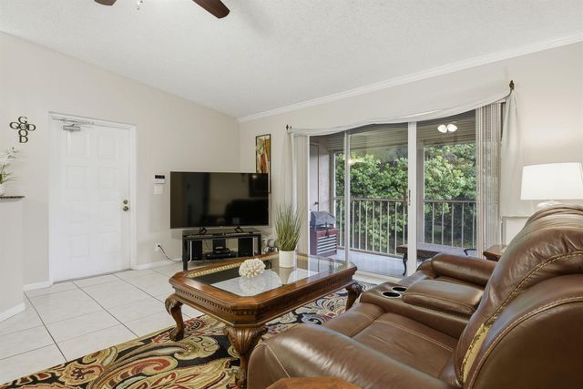 13811 Oneida Drive F2, Delray Beach, FL 33446