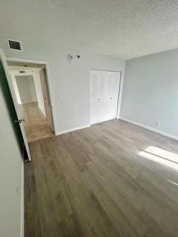 3300 NE 192nd Street 1901, Miami, FL 33180