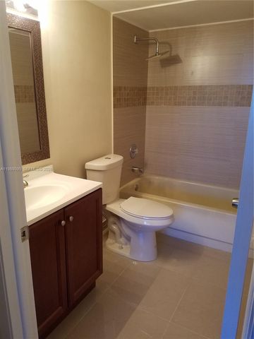 8180 Geneva Ct 428, Doral, FL 33166