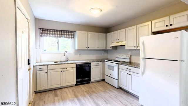 384 Lake Shore South A, Montague Twp., NJ 07827