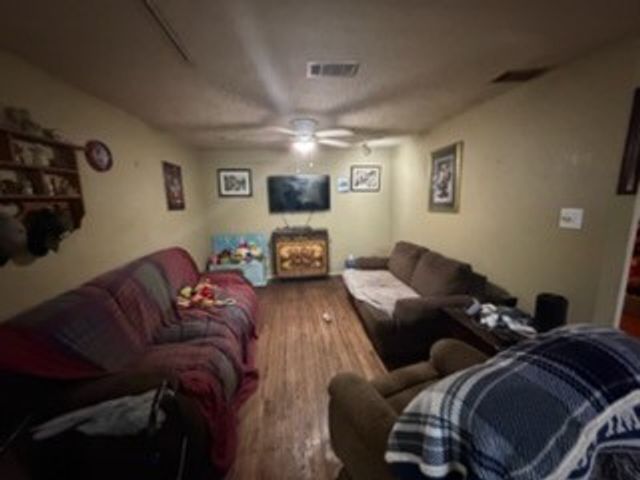3016 Deep Well Road, Balch Springs, TX 75180