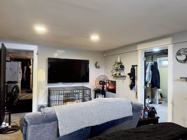 247 S Jewett Street, Manchester, NH 03103