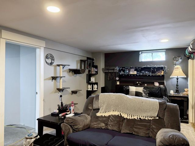 247 S Jewett Street, Manchester, NH 03103