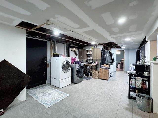 247 S Jewett Street, Manchester, NH 03103
