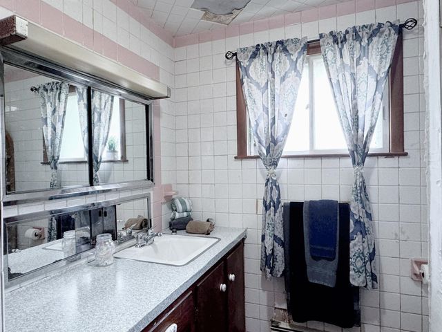 247 S Jewett Street, Manchester, NH 03103