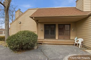 3357 Beacon Street 23, North Chicago, IL 60064