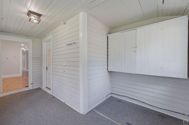 1820 SW Randolph AVE, Topeka, KS 66604