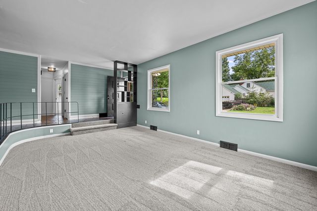 828 10th Street, Bettendorf, IA 52722