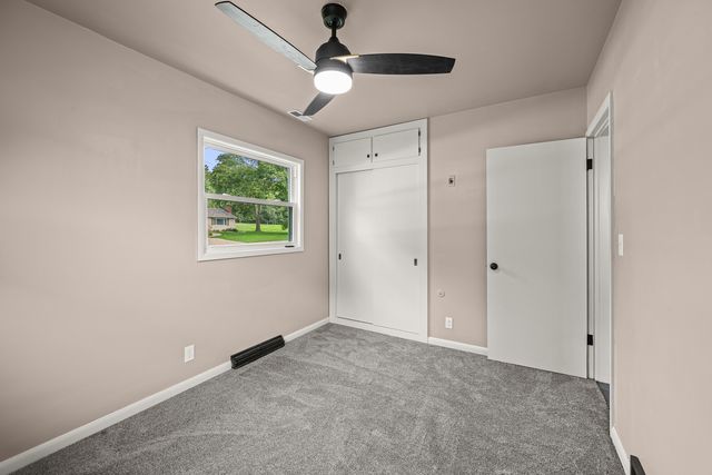 828 10th Street, Bettendorf, IA 52722