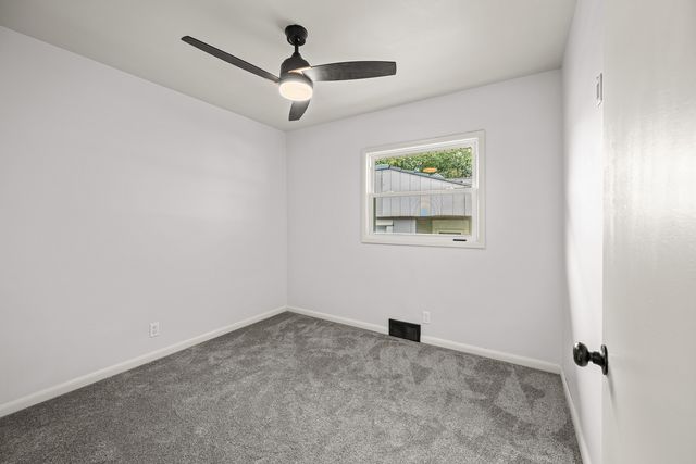 828 10th Street, Bettendorf, IA 52722