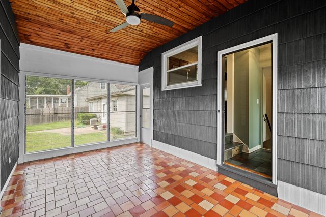 828 10th Street, Bettendorf, IA 52722