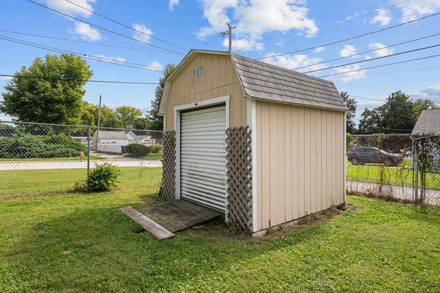 828 10th Street, Bettendorf, IA 52722