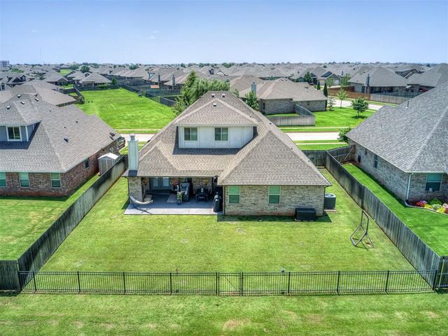 18633 Groveton Boulevard, Edmond, OK 73012