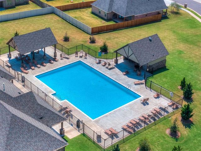 18633 Groveton Boulevard, Edmond, OK 73012