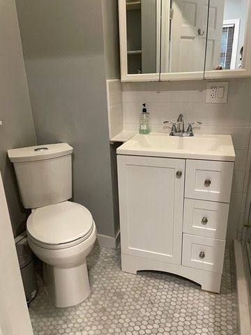 176 West Sixth St. 1, Boston, MA 02127