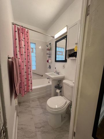 3214 N 11th STREET, Milwaukee, WI 53206