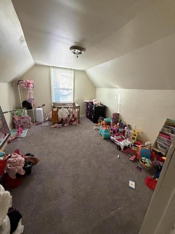 3214 N 11th STREET, Milwaukee, WI 53206