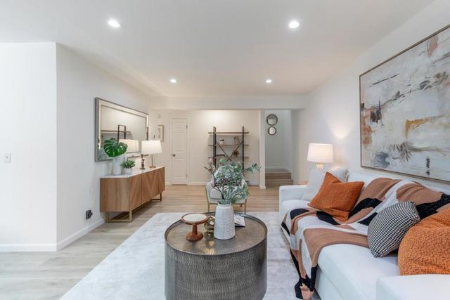 1332 Casa Court, Santa Clara, CA 95051