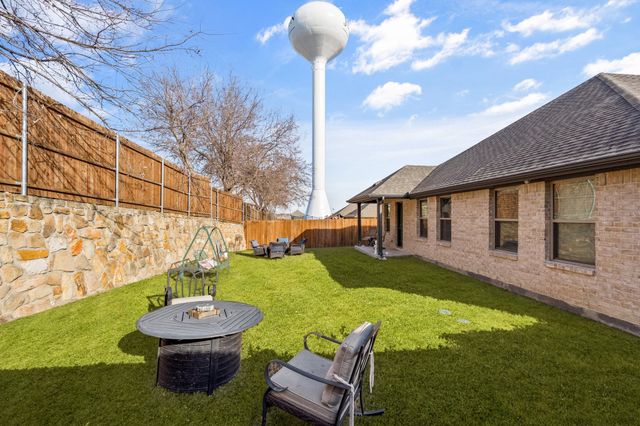 309 Ridge Drive, Justin, TX 76247