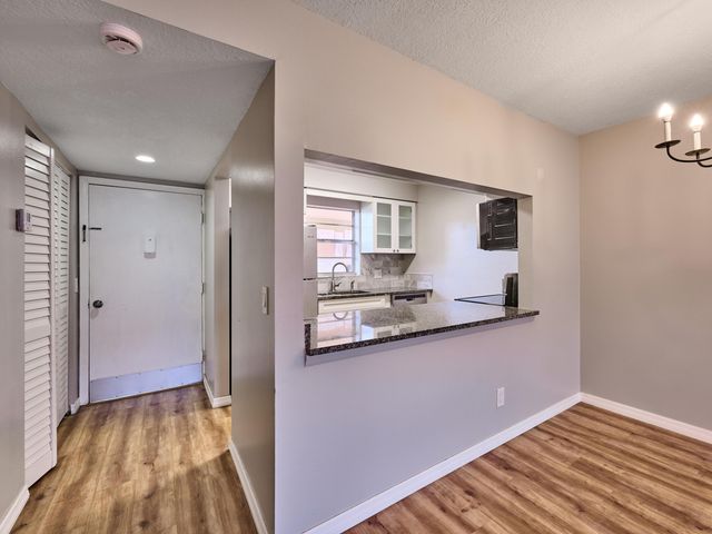 12021 W Greenway Drive 105, Royal Palm Beach, FL 33411