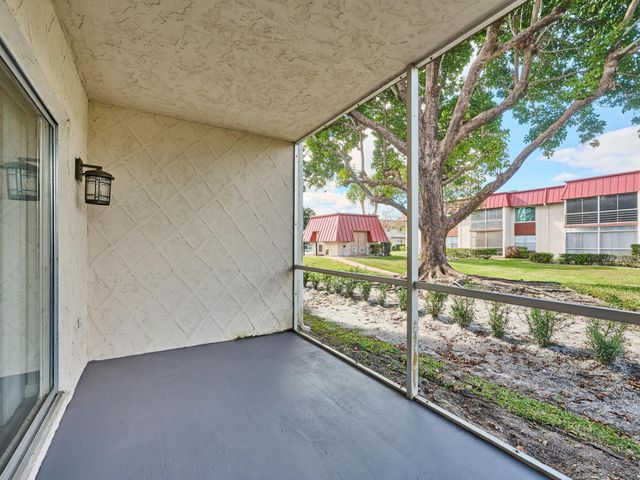 12021 W Greenway Drive 105, Royal Palm Beach, FL 33411