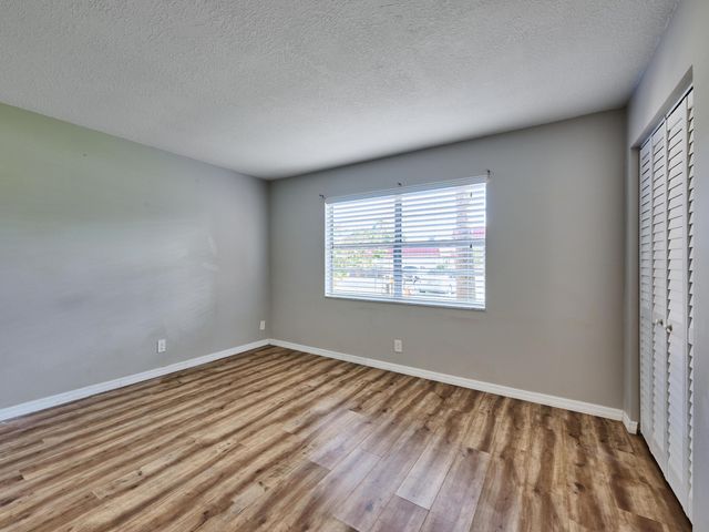 12021 W Greenway Drive 105, Royal Palm Beach, FL 33411