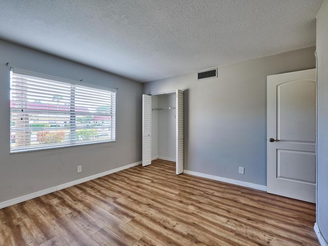 12021 W Greenway Drive 105, Royal Palm Beach, FL 33411