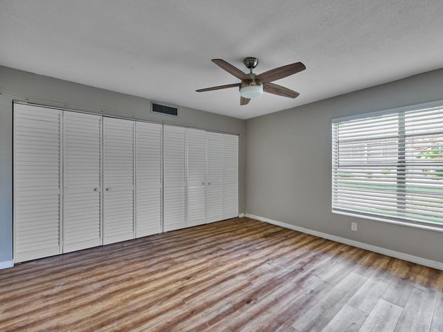 12021 W Greenway Drive 105, Royal Palm Beach, FL 33411