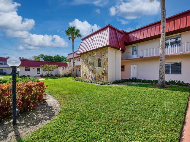 12021 W Greenway Drive 105, Royal Palm Beach, FL 33411