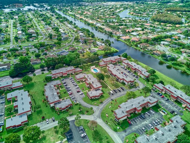 12021 W Greenway Drive 105, Royal Palm Beach, FL 33411