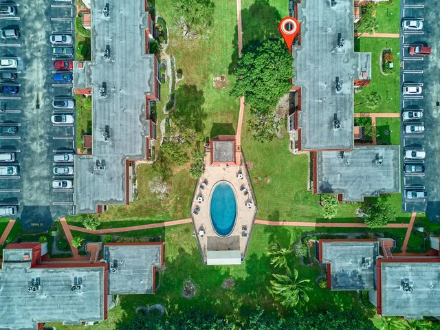 12021 W Greenway Drive 105, Royal Palm Beach, FL 33411