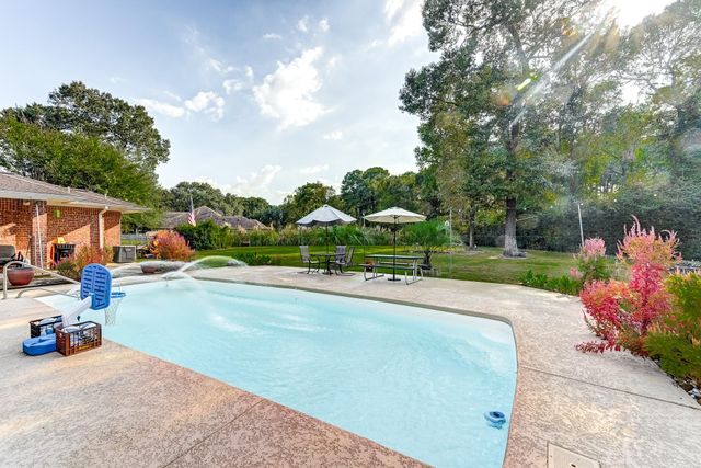 22623 Three Pines Drive, Hockley, TX 77447