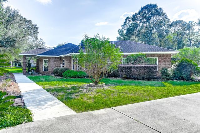 22623 Three Pines Drive, Hockley, TX 77447