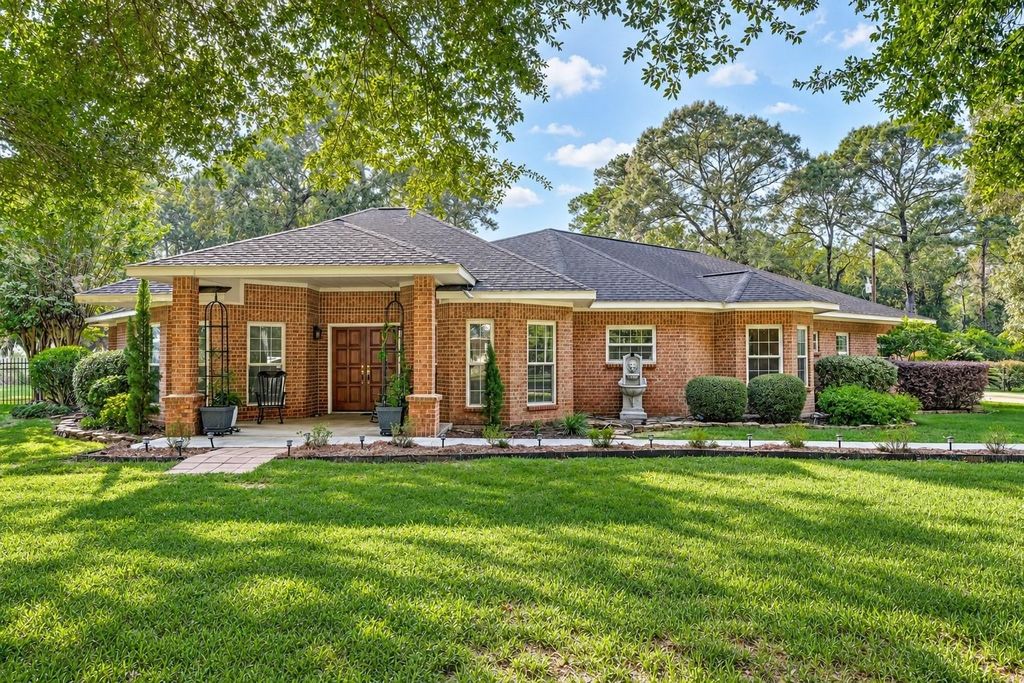22623 Three Pines Drive, Hockley, TX 77447