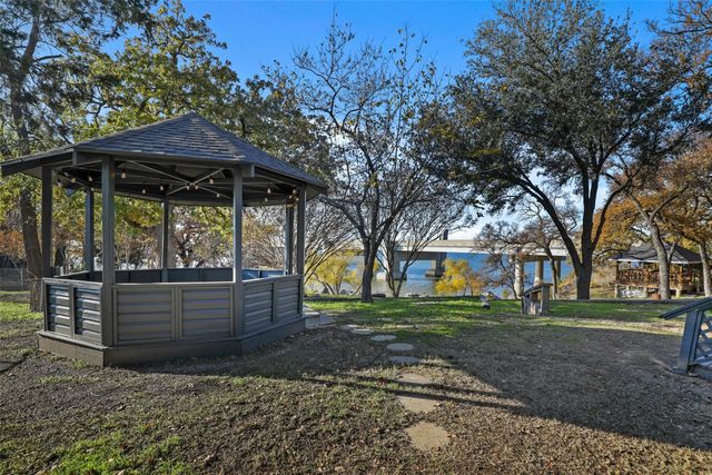 457 2 Pines Lane, Little Elm, TX 75068