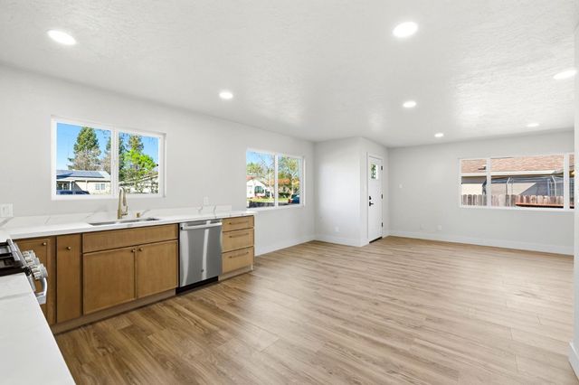 631 J St, Lincoln, CA 95648