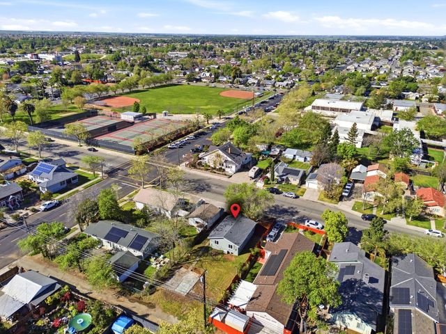 631 J St, Lincoln, CA 95648