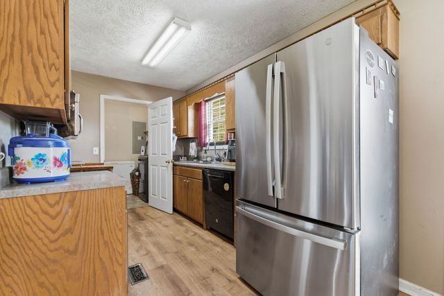 202 Ridgewood Ln, Shelbyville, TN 37160