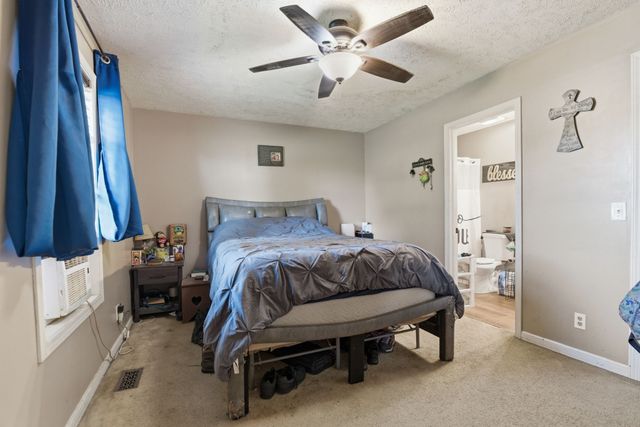202 Ridgewood Ln, Shelbyville, TN 37160