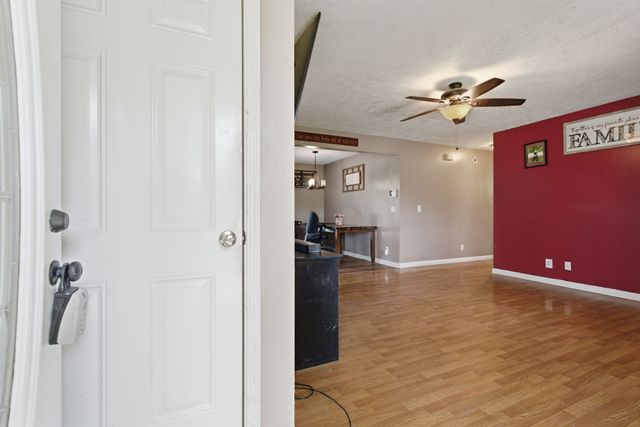 202 Ridgewood Ln, Shelbyville, TN 37160