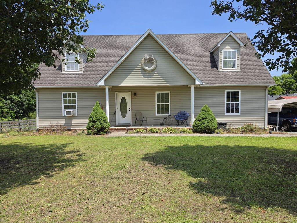 202 Ridgewood Ln, Shelbyville, TN 37160