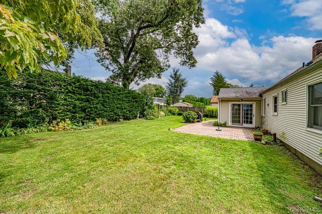 17 Eckert Street, South Huntington, NY 11746
