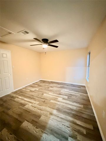 3827 Biglow Drive, Dallas, TX 75216