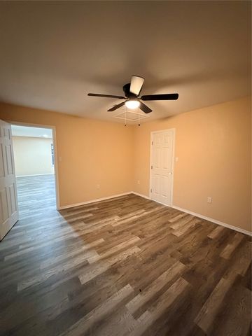 3827 Biglow Drive, Dallas, TX 75216