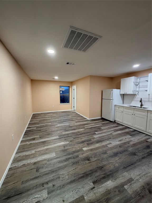 3827 Biglow Drive, Dallas, TX 75216