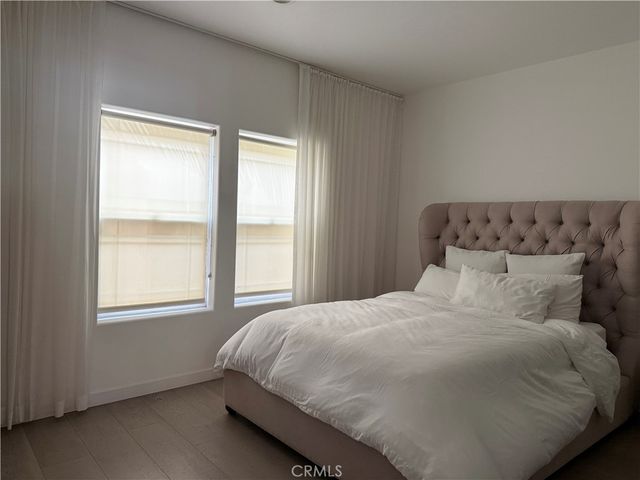 574 E Palm 105, Burbank, CA 91501