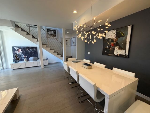 574 E Palm 105, Burbank, CA 91501