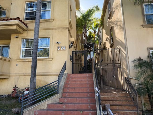 574 E Palm 105, Burbank, CA 91501